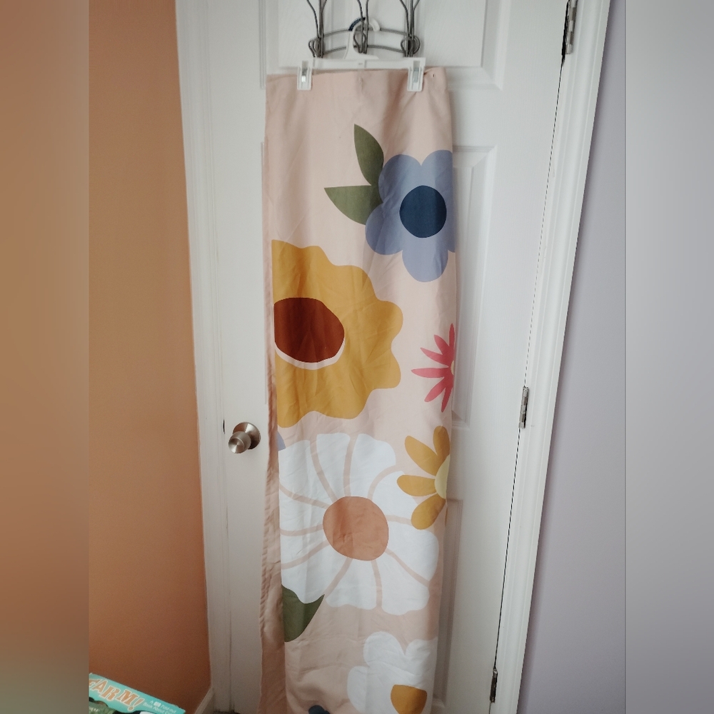 Large Flower Patterned Shower Curtain Pillowfort Mod Like New